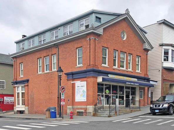 62 Bank St, New Milford, CT 06776